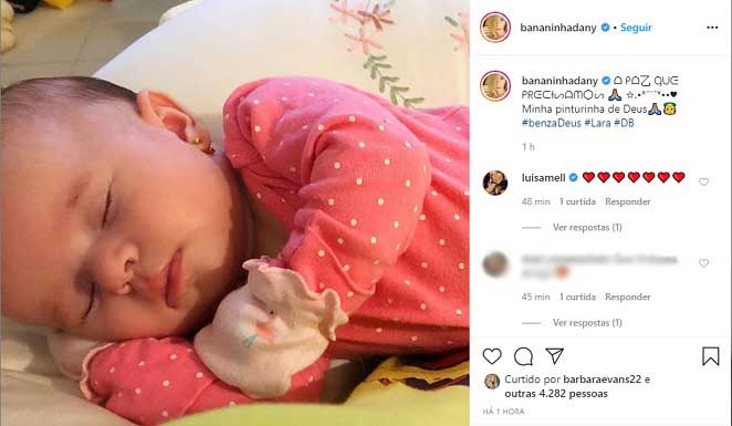 Dany Bananinha encanta ao compartilha foto da filha Lara