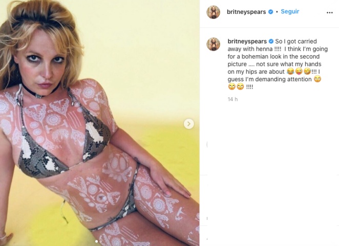 Britney Spears aparece cheia de henna no corpo