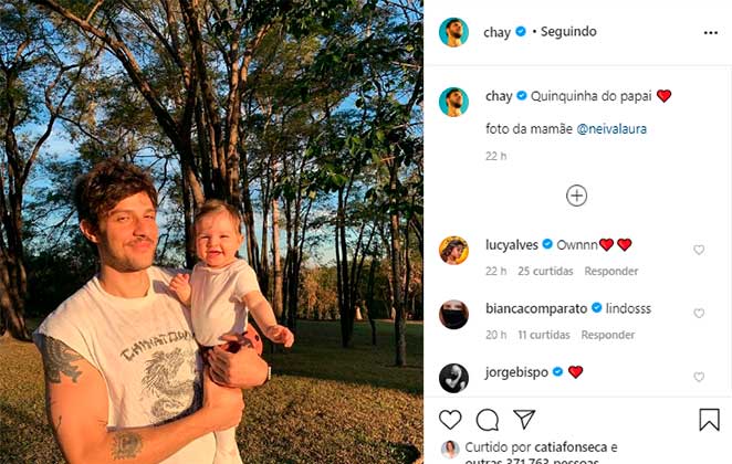 Chay Suede posa com a filha no Instagram e famosos elogiam o clique