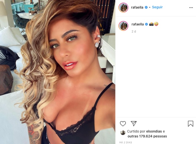 Rafaella Santos sensualizou na web
