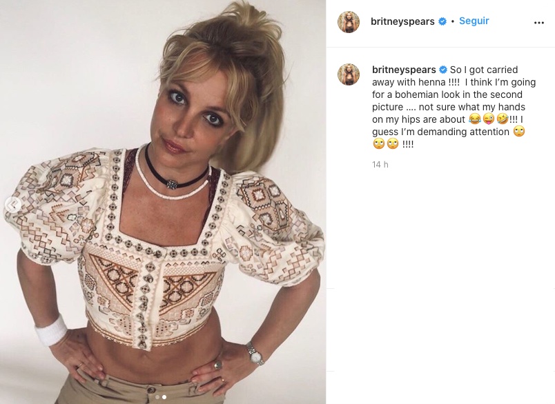 Britney Spears também postou outra sem os desenhos