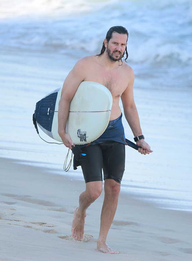 Vladimir Brichta praticou um pouco de surfe em São Conrado