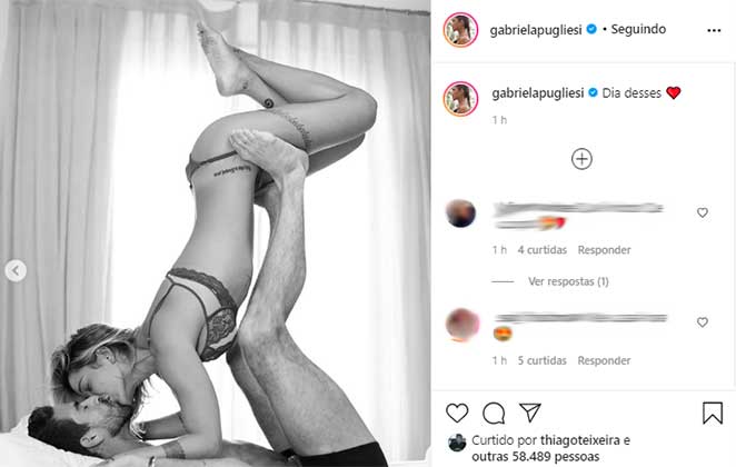 Gabriela Pugliesi posa em fotos íntimas e em preto e branco com o marido Erasmo Viana no Instagram