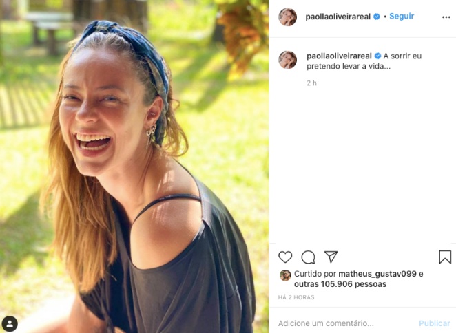 Paolla Oliveira abre o sorrisão para a foto tirada pelo namorado