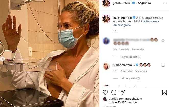 Adriane Galisteu faz mamografia no Outubro Rosa