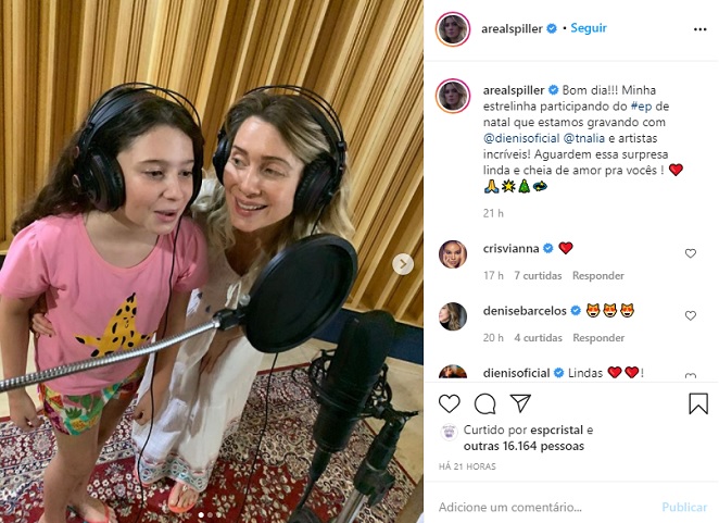 Letícia Spiller canta com a filha e novo projeto