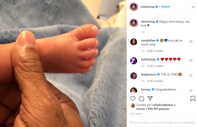 Nicki MInaj mostra primeira foto do filho