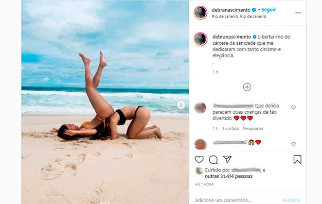 Débora Nascimento e Gisele Alves apareceram brincando na praia