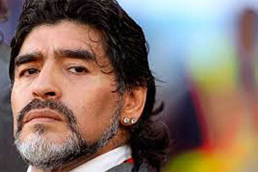 Maradona e a pose de técnico