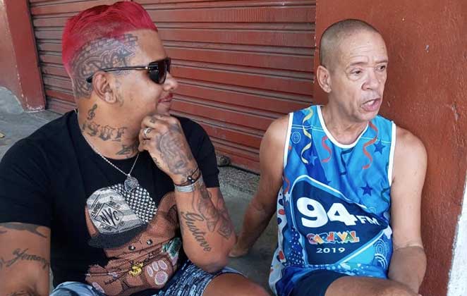 MC Serginho bate papo com o amigo, o rapper b8k
