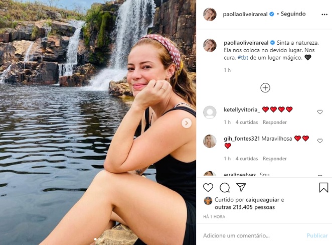 Paolla Oliveira relembra fotos em cachoeira