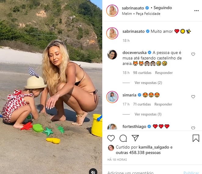 Sabrina Sato posta vídeo de diversão com Zoe na praia