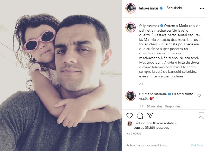 Felipe Simas desabafa sobre paternidade em foto com a filha