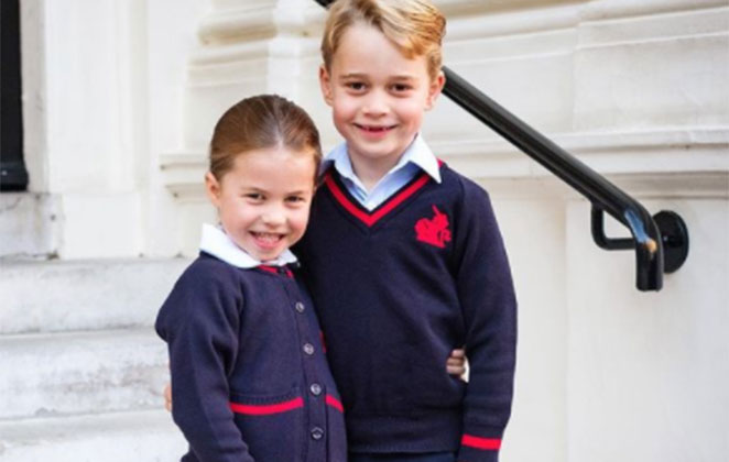 George e Charlotte já frequentam a escola e posaram juntos de uniforme