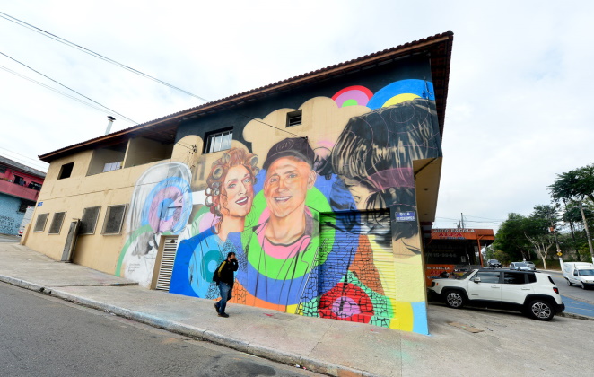 Artista plástico homenageou Paulo Gustavo em rua de São Paulo
