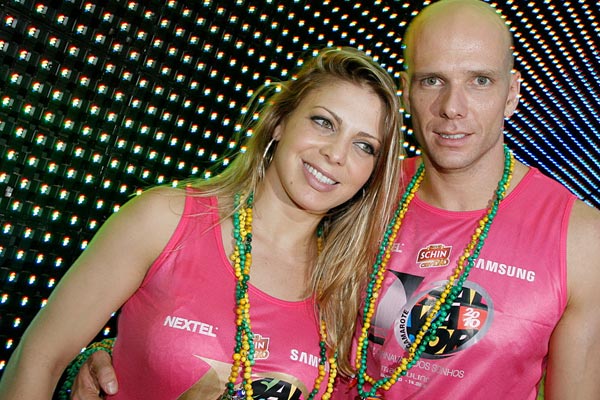 Sheila Mello e Xuxa anunciam data de seu casamento - OFuxico