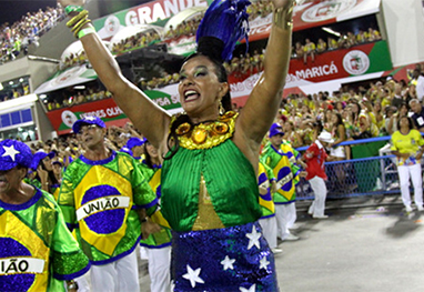 Solange Couto brilha na União da Ilha - OFuxico