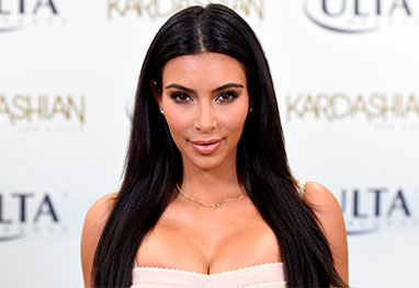 Kim Kardashian está 'neurótica' por conta da filha - OFuxico