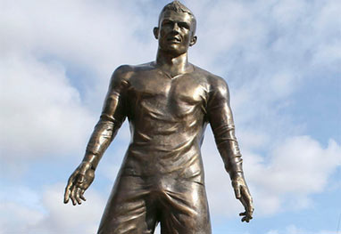 Ronaldo estatua 2024