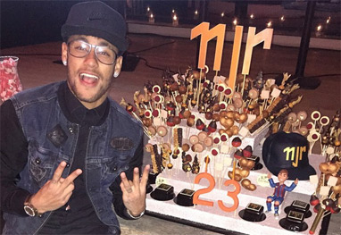 Neymar mostra mesa de doces em seu aniversário de 23 anos - Reprodução/Instagram