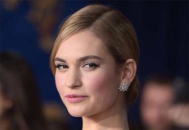 Lily James comenta polêmica em torno de sua cintura no filme Cinderela -  Entretenimento - R7 Pop