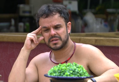 BBB15: Adrilles pergunta para bola de cristal se alguém irá indicá-lo ao  paredão - Notícias - Especial BBB15