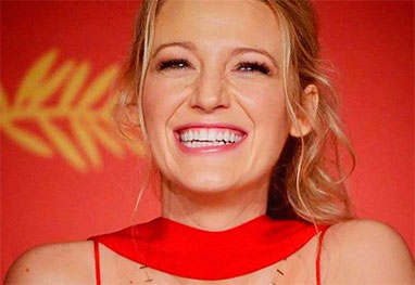 Foto: Blake Lively deu à luz pela segunda vez em um hospital em Nova York -  Purepeople