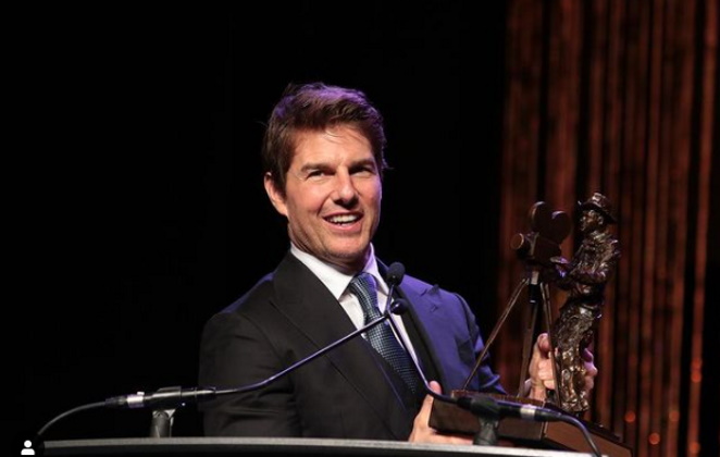 tom cruise con mascara