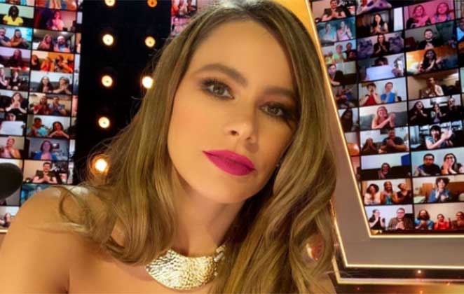 Sofia Vergara e o filho lançam linha de roupas para cachorro - OFuxico