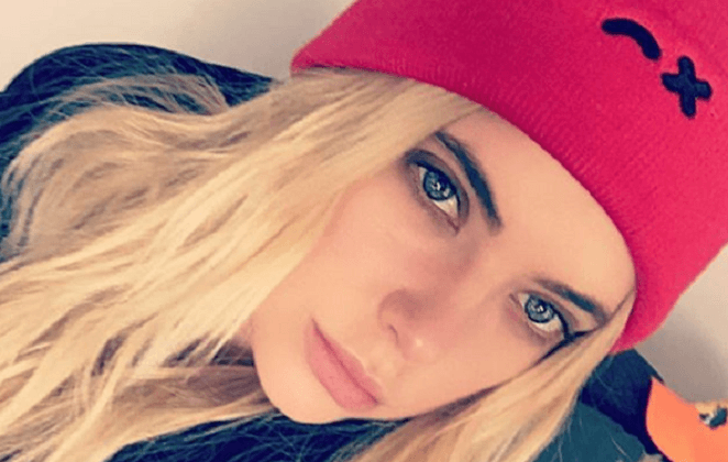 De Repente 30: Ashley Benson fez uma participação no filme quando eram bem  novinha. Não mudou muita coisa, né? - Purebreak