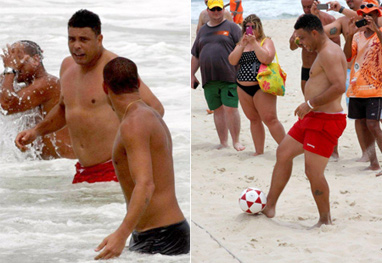 Ronaldo Fenômeno na praia com a família