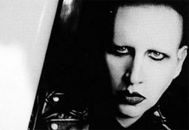 Marilyn Manson em campanha da Yves Saint Laurent