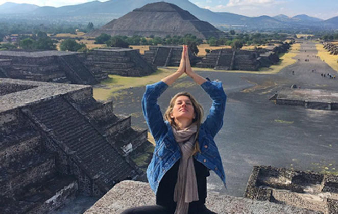 Gisele Bündchen nas pirâmides do México