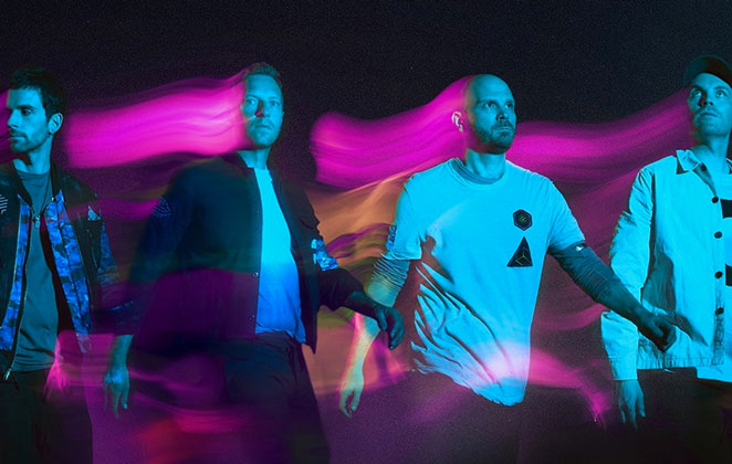 Coldplay em foto de divulgação do álbum Music Of The Spheres