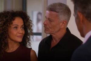 Jaques (Marcello Novaes) flagra Tânia (Aline Borges) e Ricardo (Marcos Pasquim) em 'Dona de Mim'