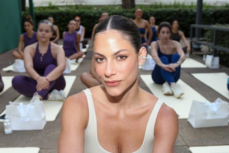 Mari Gonzalez faz aula de Tonus Gym