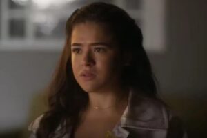 Garota do Momento - Bia (Maisa)