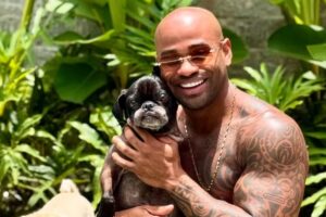 Cezar Black e seu novo pet