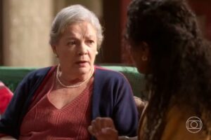 Garota do Momento - Arlete (Bete Mendes) e Beatriz (Duda Santos)