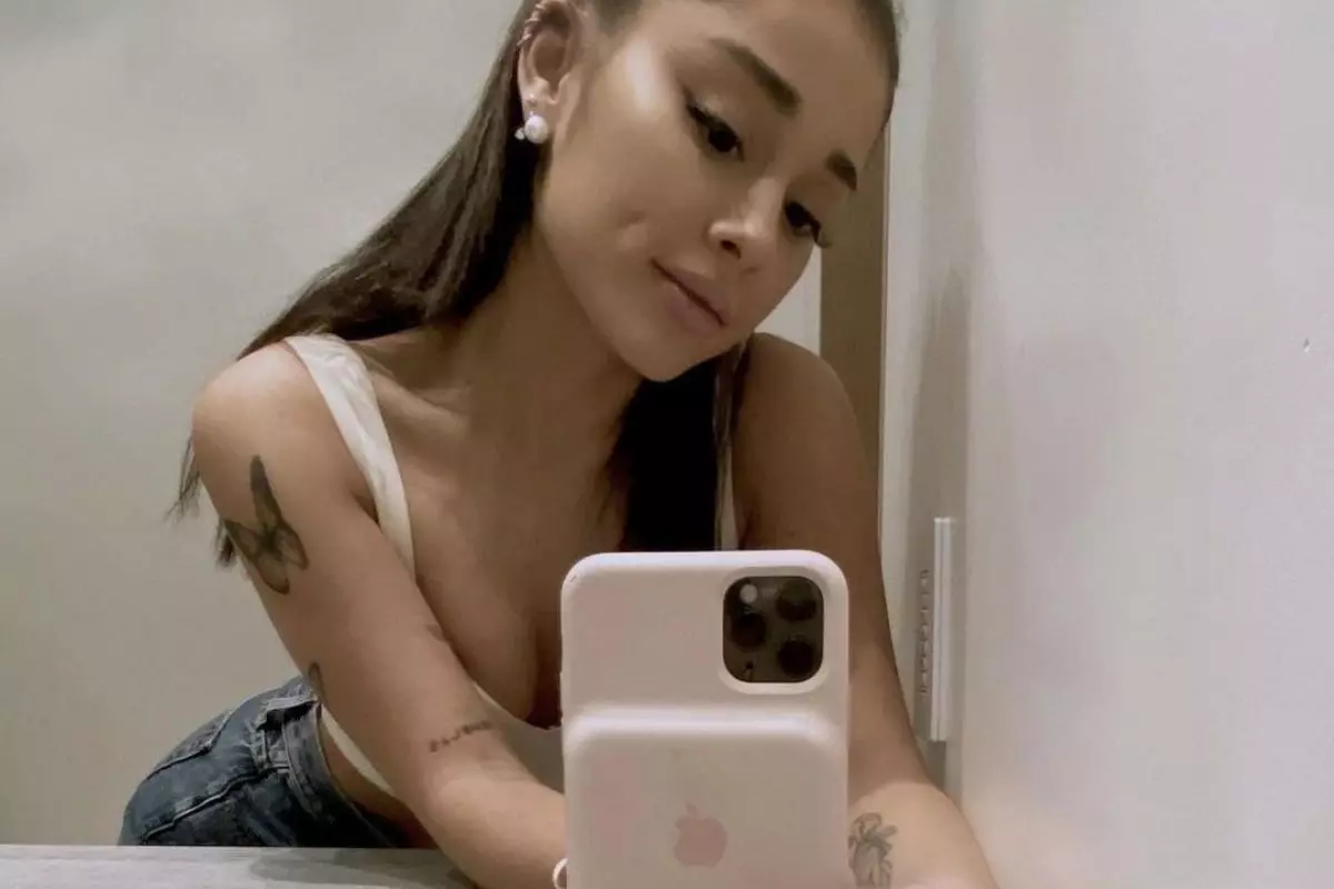 Ariana Grande revela que está muito doente - OFuxico