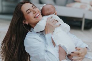 Jade Magalhães e a filha