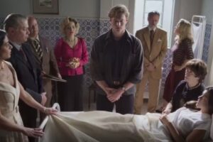 Garota do Momento - Beto (Pedro Novaes) e Bia (Maisa) se casam no hospital