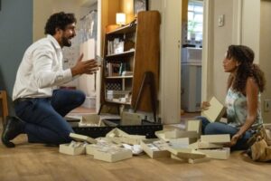 Vale Tudo - Raquel e Ivan encontram a mala de dólares