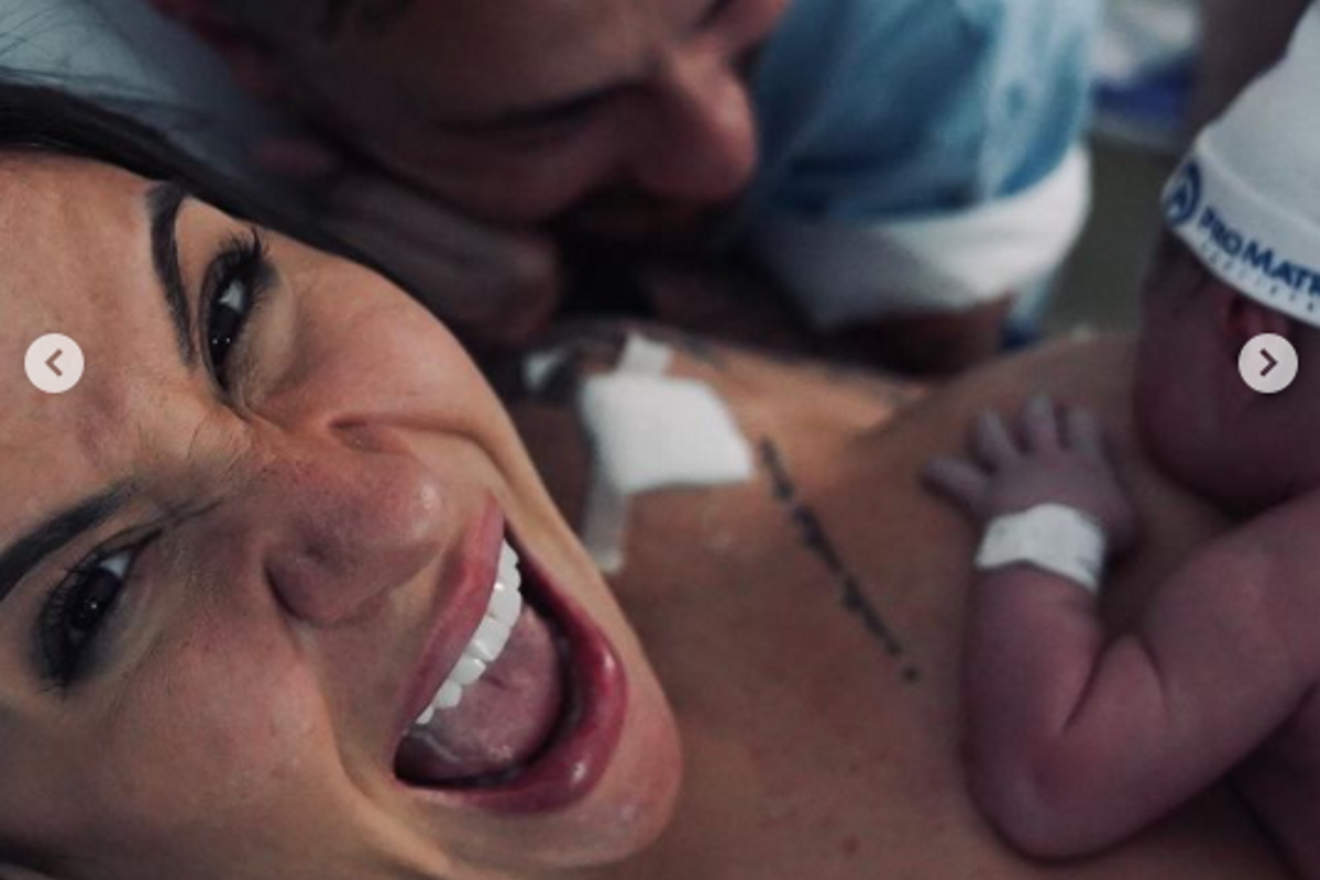 Boca Rosa com Cris na maternidade