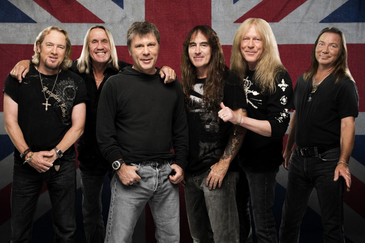 Banda Iron Maiden posada