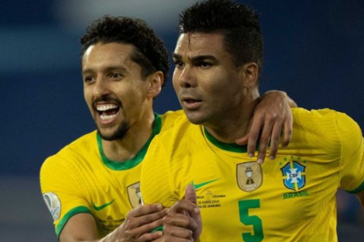 Marquinhos e Casemiro durante jogo da Seleção Brasileira
