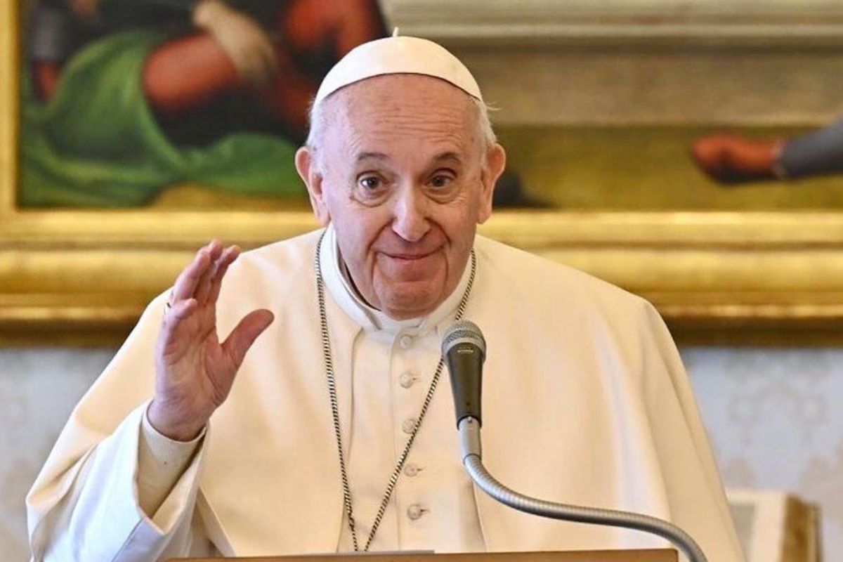 Foto do Papa Francisco durante pronunciamento