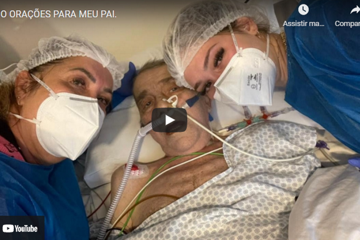 Virginia Fonseca com os pais no hospital