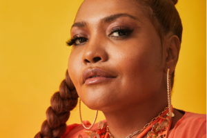 Gaby Amarantos de cabelo preso