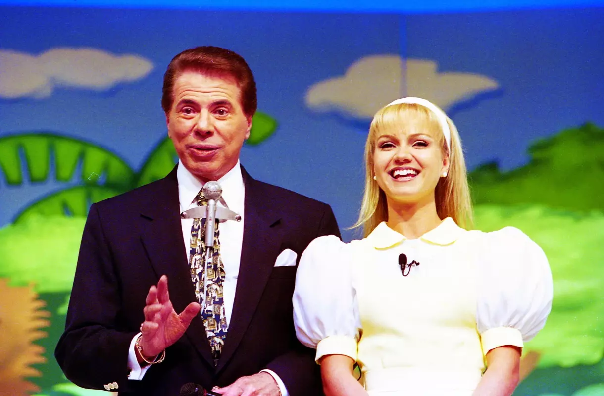 Silvio Santos e Eliana no palco